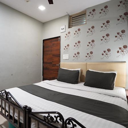 Hotel Sai Inn, Ahmedabad Airport Eksteriør billede