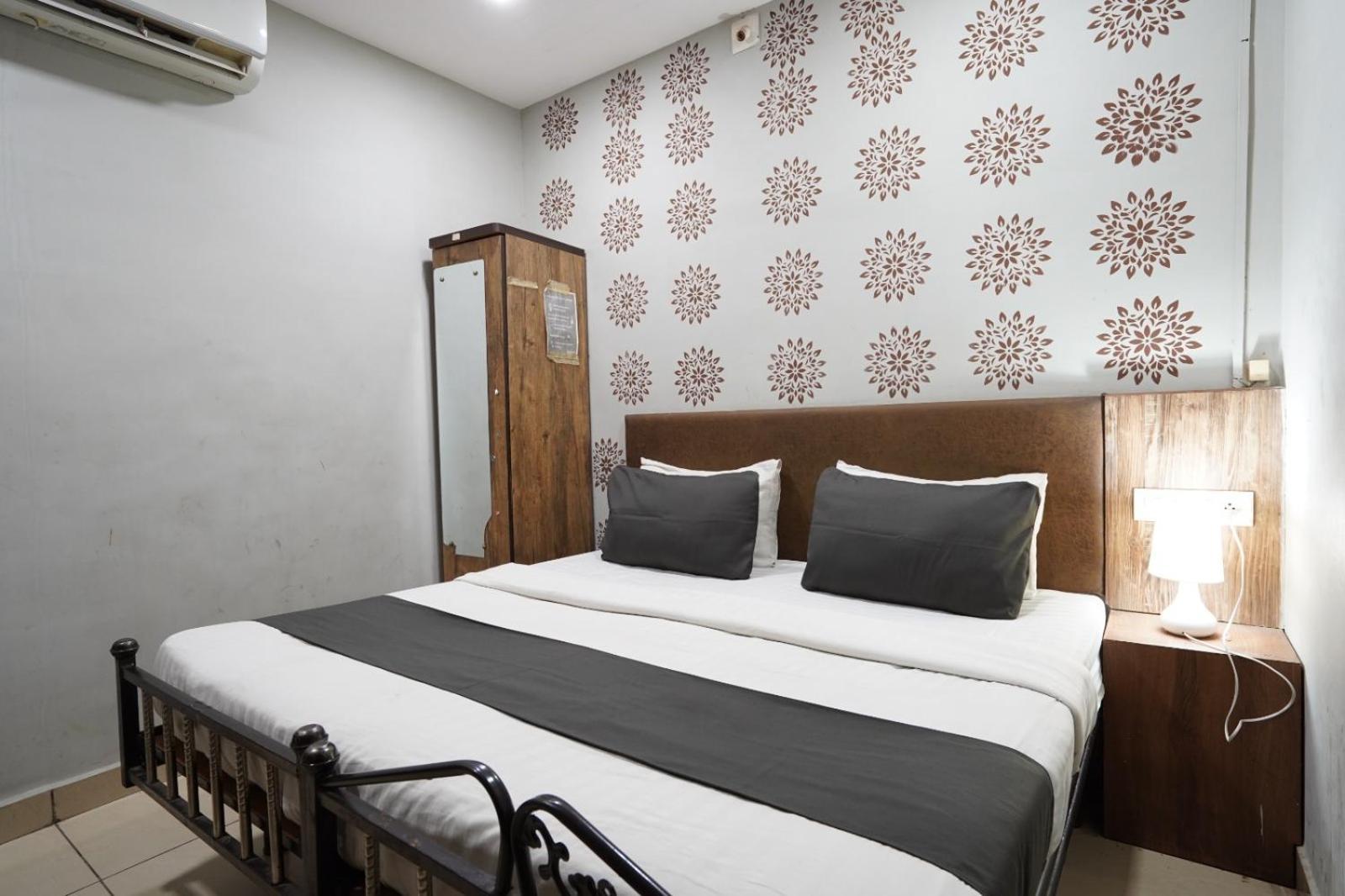 Hotel Sai Inn, Ahmedabad Airport Eksteriør billede