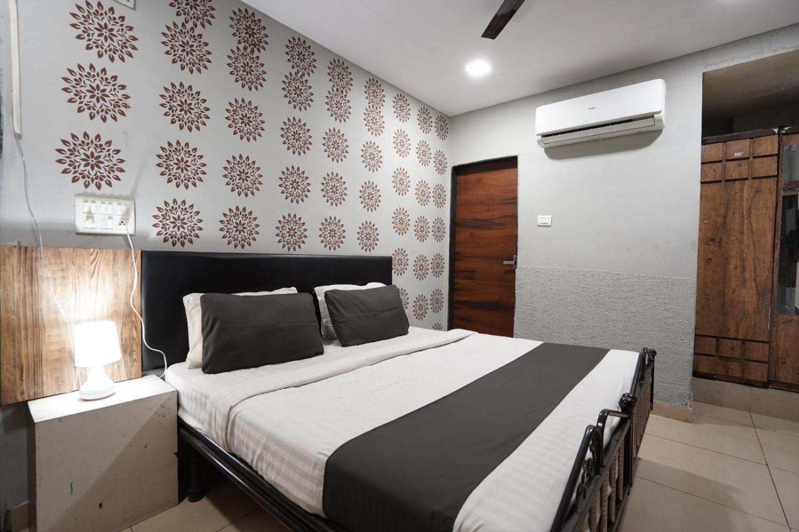 Hotel Sai Inn, Ahmedabad Airport Eksteriør billede