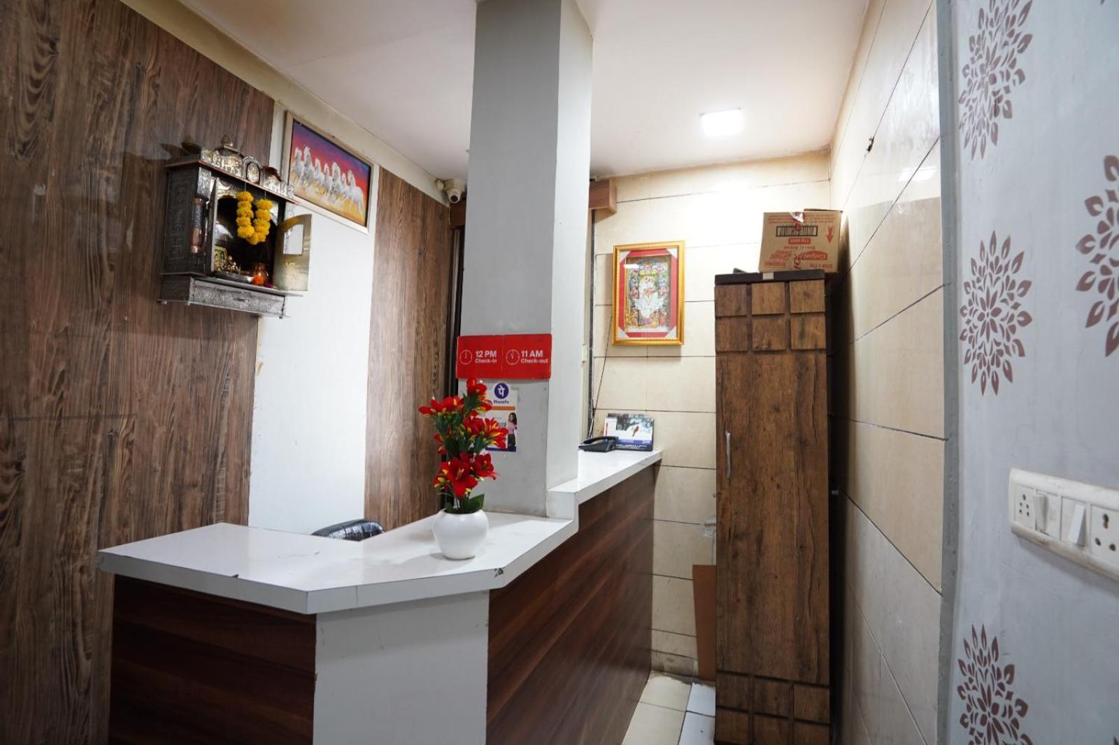 Hotel Sai Inn, Ahmedabad Airport Eksteriør billede